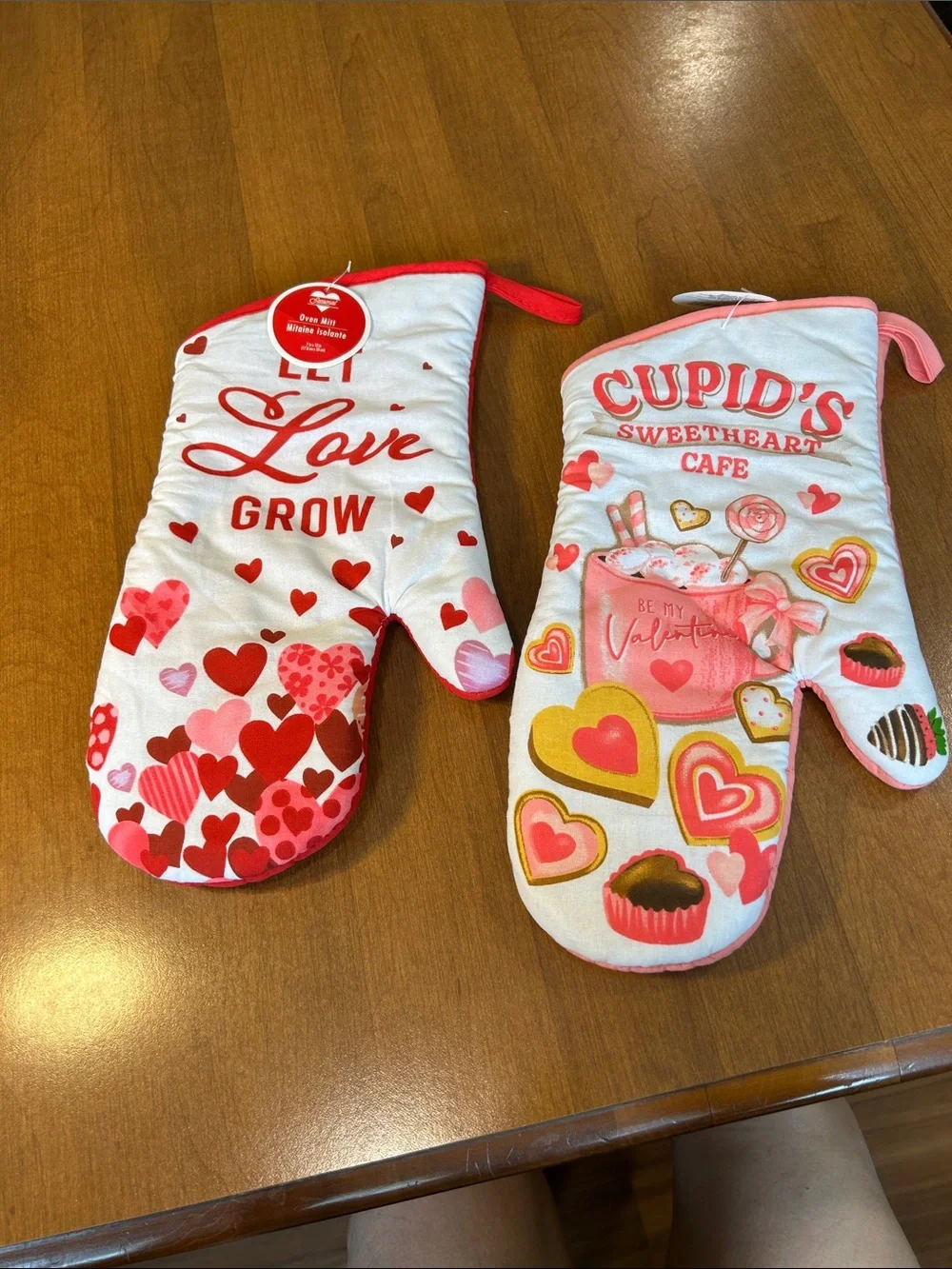 Valentine's Heart Oven Mitts Set - Pink & Red